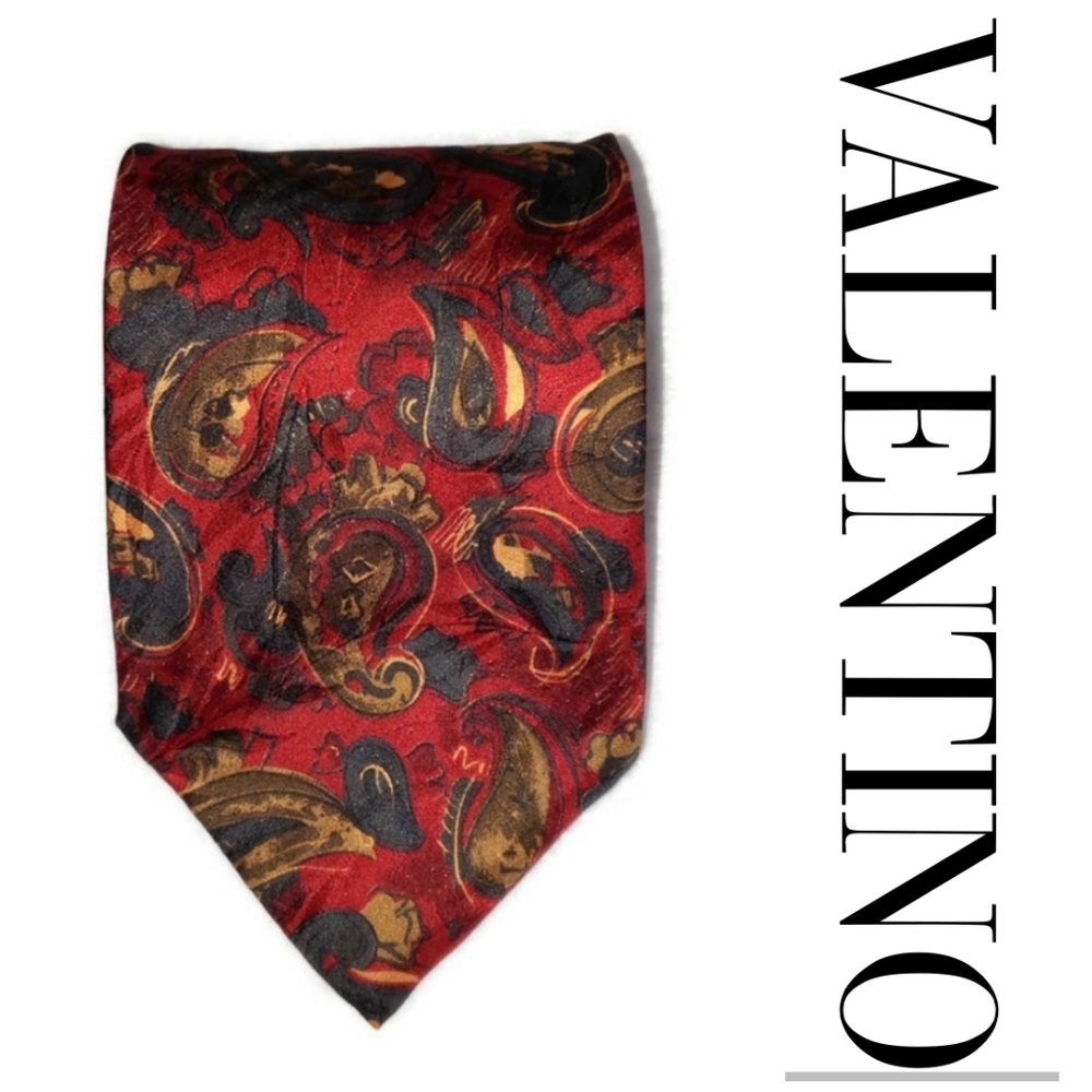 Mario Valentino Men's red paisley Necktie